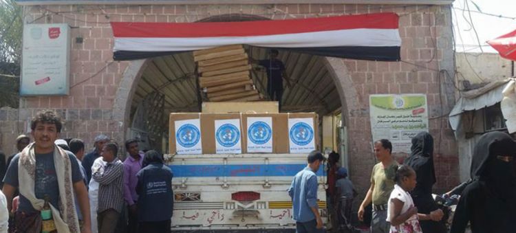 قصف أكبر مستشفيات اليمن، والأمم المتحدة تطلب التهدئة لمدة 3 أيام لتنفيذ حملة تحصين ضد الكوليرا