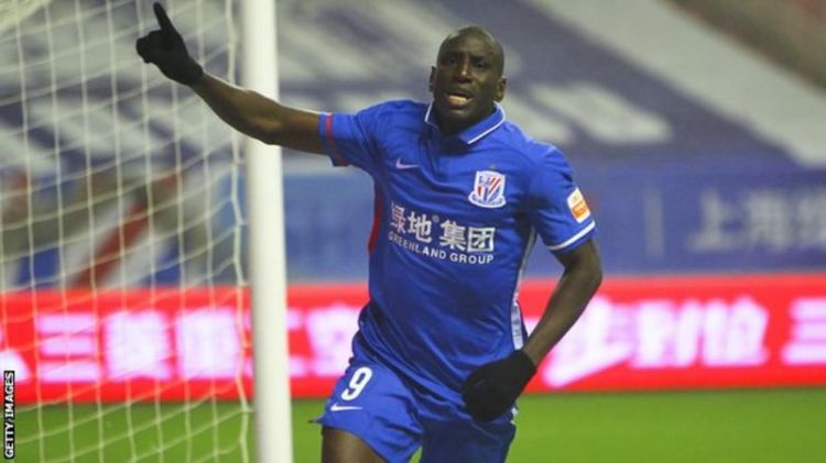 Ex-Besiktas and Chelsea player Demba Ba is a victim of alleged racial abuse in Chinese Super League game