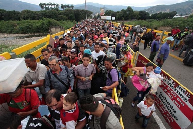 В Эквадоре ввели чрезвычайное положение из-за потока беженцев из Венесуэлы