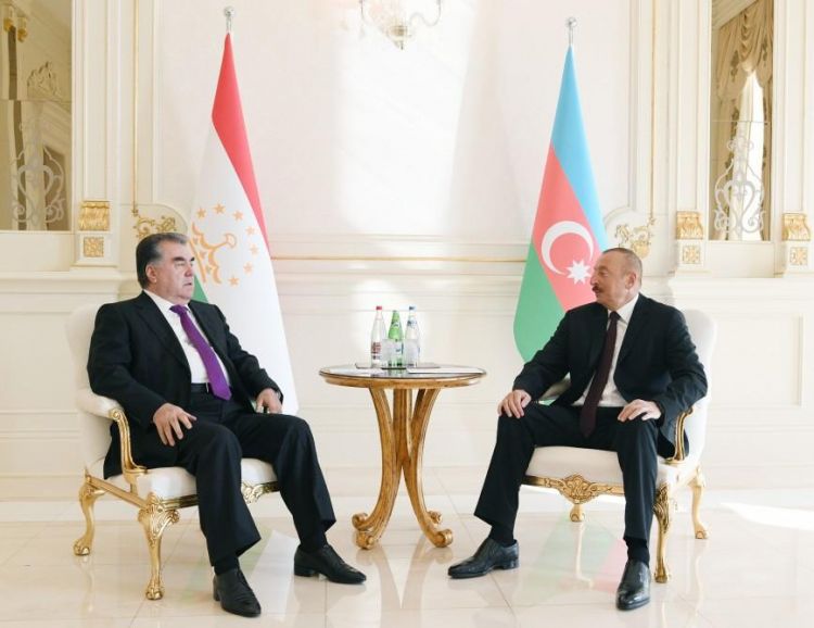 Состоялась встреча один на один президентов Азербайджана и Таджикистана ОБНОВЛЕНО