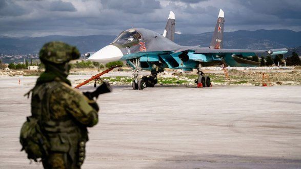 Над российской авиабазой сбили два беспилотника