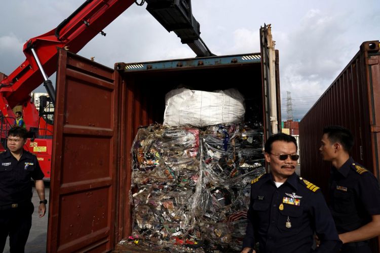 Thailand to ban imports of high-tech trash, plastic waste