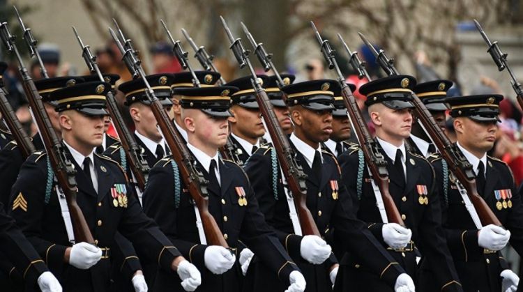 Военный парад в Вашингтоне отложили до 2019 года