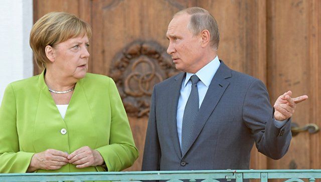 В Совфеде прокомментировали переговоры Путина и Меркель
