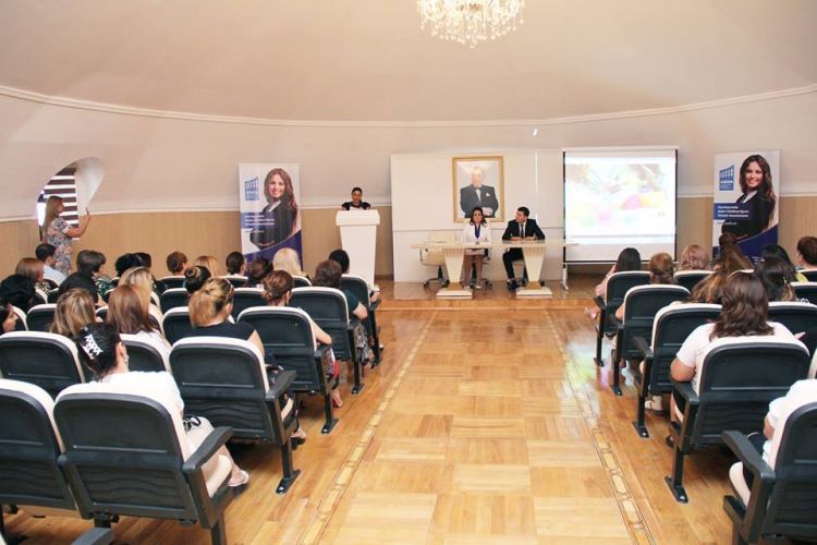 Gəncə şəhərində Azərbaycanda Qadın Sahibkarlığının İnkişafı Assosiasiyasının təqdimatı keçirilib