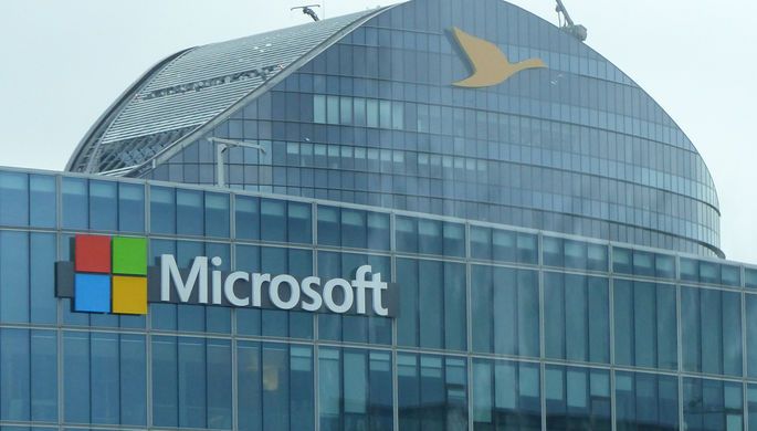 Microsoft заподозрили в откатах и взятках