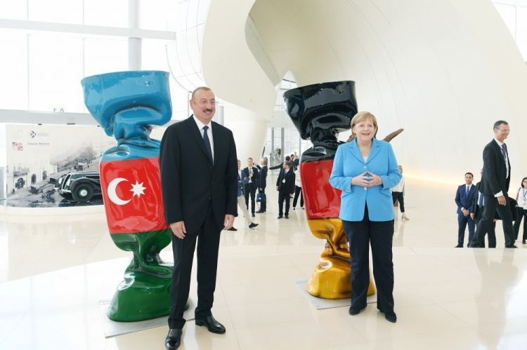 Президент Азербайджана и Федеральный канцлер Германии встретились с бизнесменами