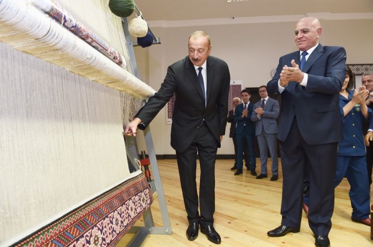 "В Азербайджане планируется создание 30 ковровых фабрик"