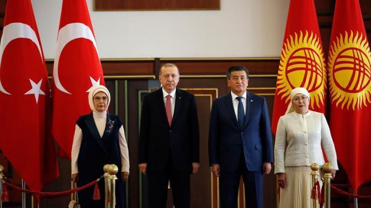 أردوغان يصل قرغيزيا في زيارة رسمية