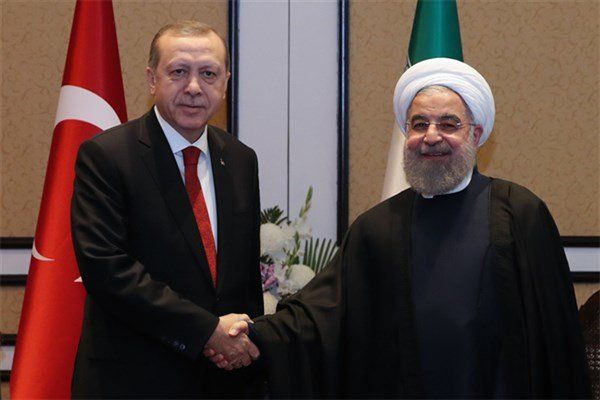 روحاني يلتقي بنظيره التركي في طهران