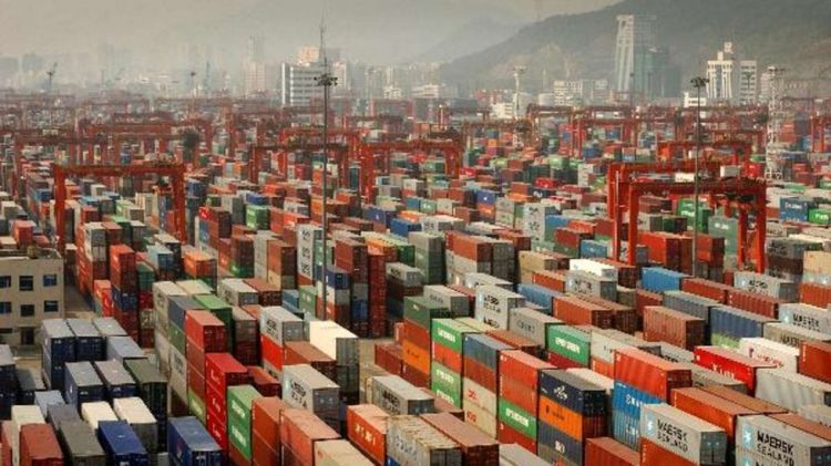 China's August exports rise 9.8 percent year-on-year, imports up 20 percent