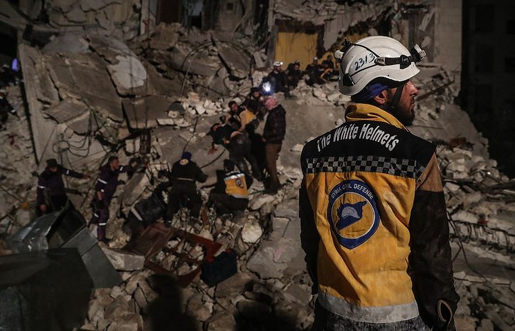 White Helmets making staged video of Idlib chemical attack