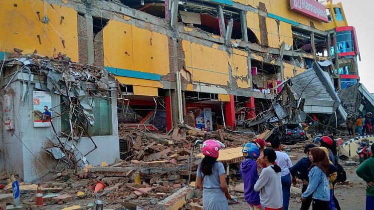 Almost 50 confirmed dead after 7.5 earthquake rocks Indonesia