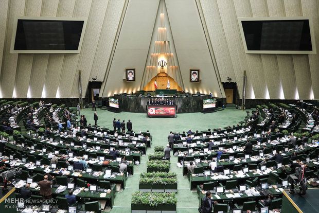 نواب البرلمان الإيراني يعلنون معارضتهم للتصويت العلني على اتفاقية "CFT"