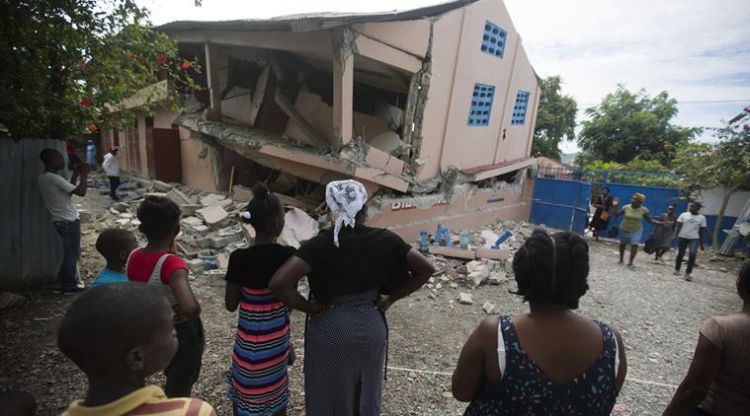 Haiti quake kills at least 14, aftershock jolts nervous residents