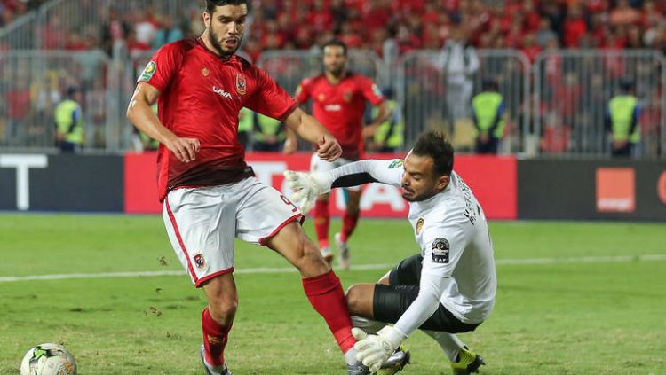 غضب تونسي عارم على حكم مباراة الأهلي والترجي