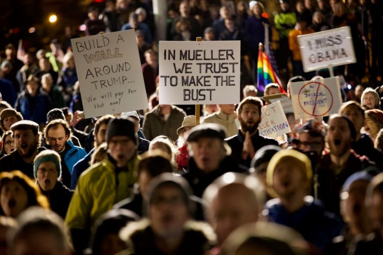 Hundreds gather in Portland to support Mueller probe of Trump campaign