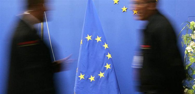 "العجوز" تلفظ أنفاسها الأخيرة.. بلومبيرغ: الاتحاد الأوروبي سينهار قريباً!