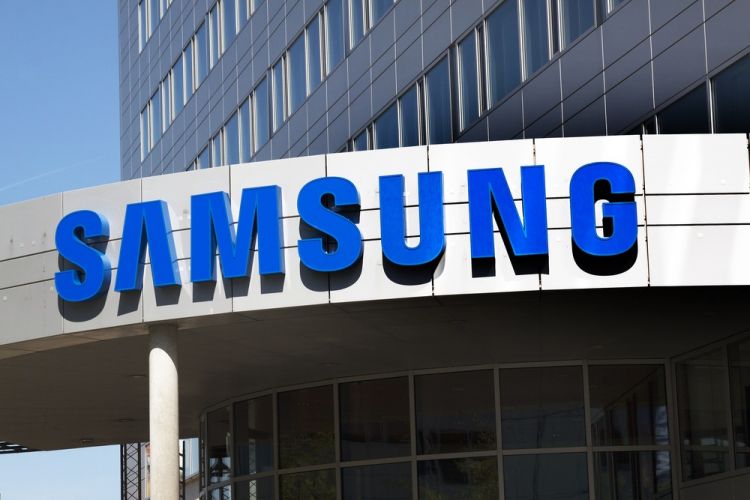 Samsung to make at least 1 million foldable phones