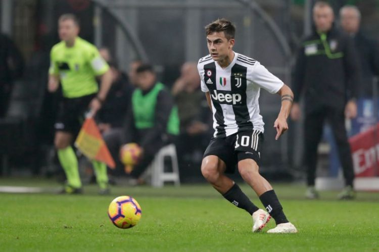 Paulo Dybala rejects Manchester United transfer talk