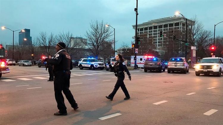 Gunman kills 3 in Chicago hospital shooting