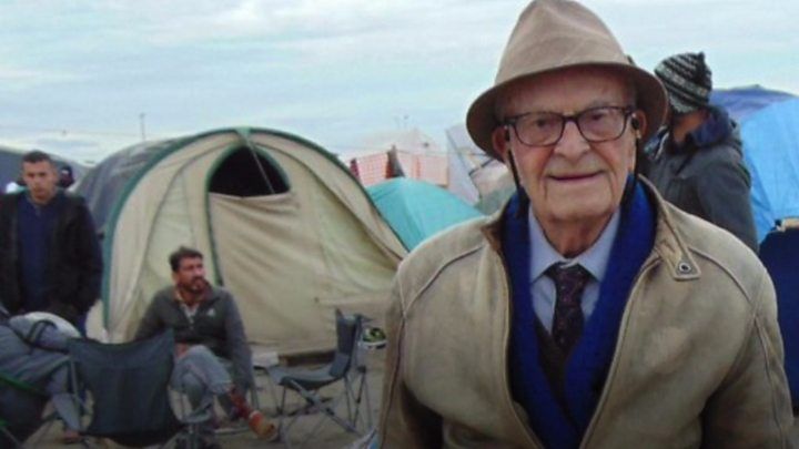 Harry Leslie Smith: 'World's oldest rebel' dies aged 95