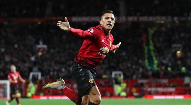 United's Sanchez facing long time out with hamstring injury