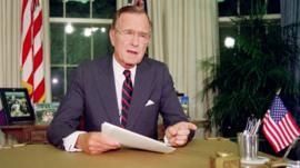 بالصور: محطات رئيسية في حياة الرئيس الأمريكي الراحل جورج بوش الأب