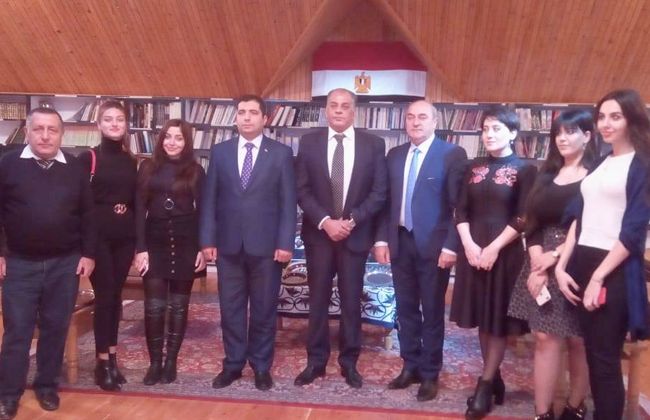 مصر تحتضن معرضا لرسومات شباب الرساميين الأذربيجانيين