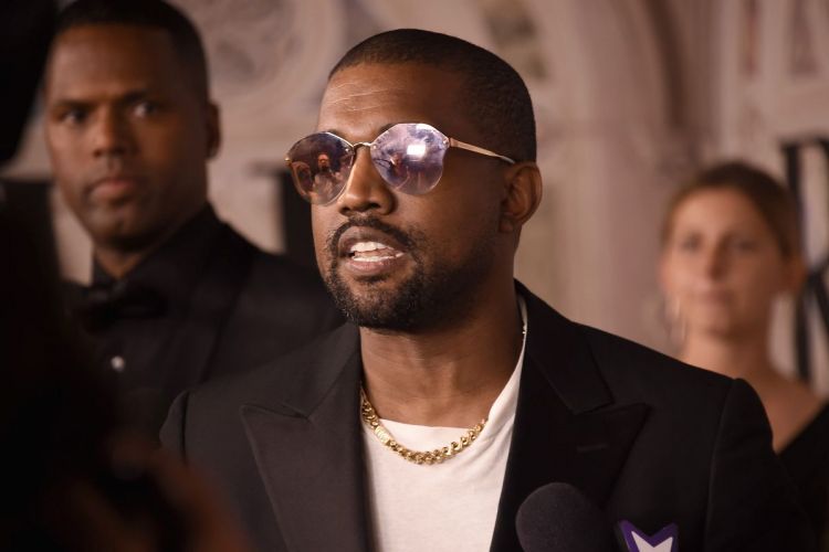 Kanye West reignites bitter feud with Drake in astonishing Twitter rant