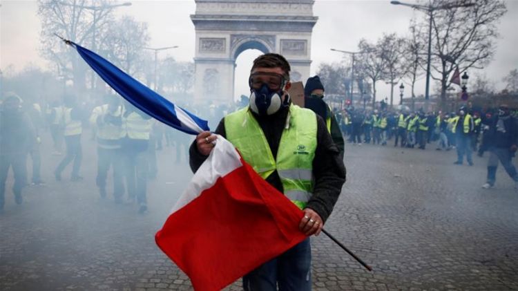 From Brexit to Yellow Vests, a common thread of economic hardship