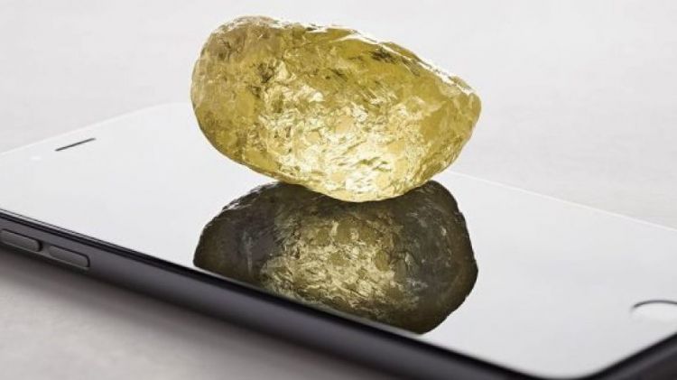 Largest known diamond in North America found in Canada