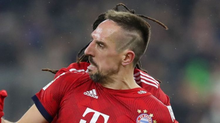 Franck Ribery keeps Bayern Munich’s Bundesliga title hopes alive