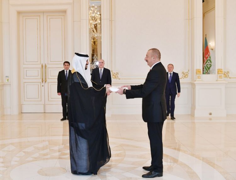 الرئيس إلهام علييف يتسلم أوراق اعتماد السفير السعودي الجديد إضافة