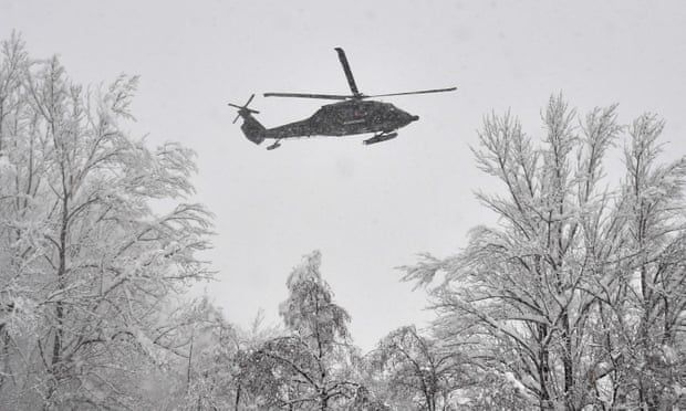 Austrian army rescues German students stranded at ski resort