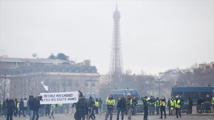 France 102 Yellow Vests arrested as protests continue
