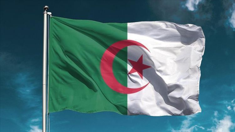 Algeria’s largest Islamic party to vie for president