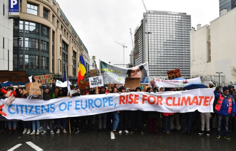 70,000 people launched protests in Brussels