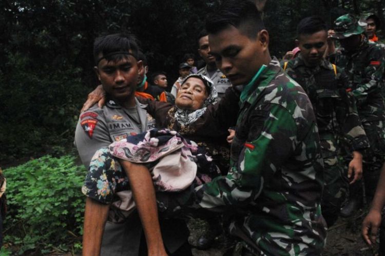 Indonesia flood, landslide death toll hits 70