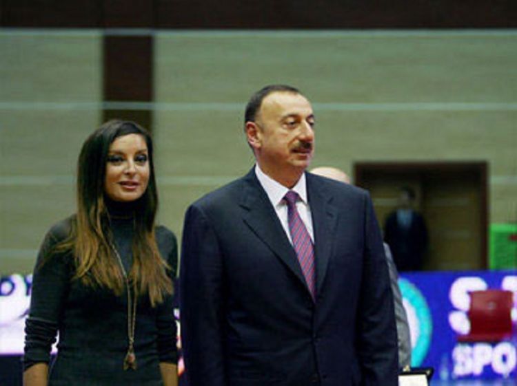 مشاركة الرئيس إلهام علييف والسيدة الأولى في الاجتماع الجمهوري بمناسبة يوم الشباب