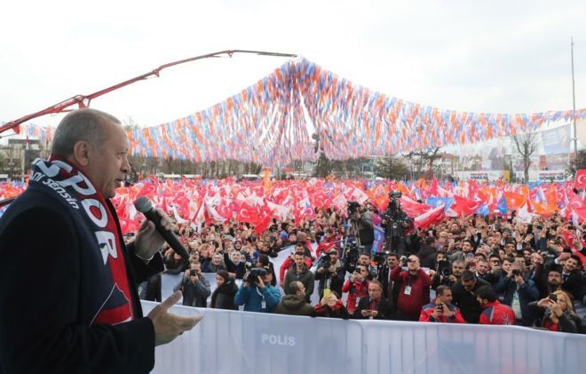 هل تقوض أزمة تركيا الاقتصادية فرص حزب أردوغان في الانتخابات؟