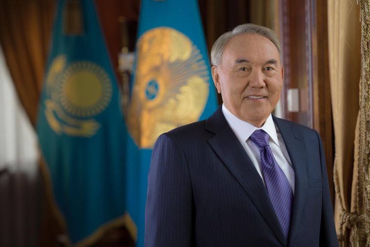 Nursultan Nazarbayev aktyor Ceki Çanla görüşüb FOTO