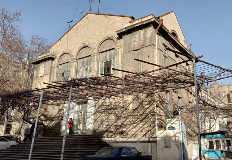 Молельный Дом молокан на С. Рагимова ждет помощи от общественности