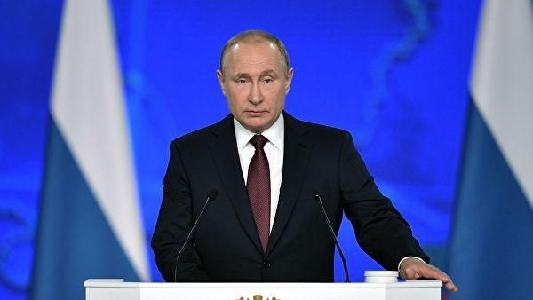 Путин поздравил президента и народ Азербайджана с Днем Победы