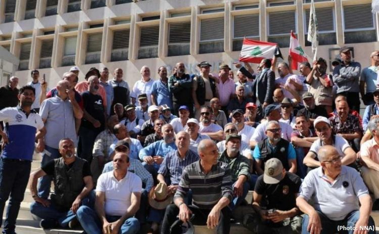 Lebanon extends budget discussions amid ongoing protests