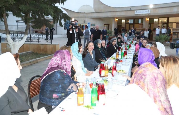 مشاركة النائب الأول لرئيس جمهورية أذربيجان مهريبان علييفا في حفل الإفطار