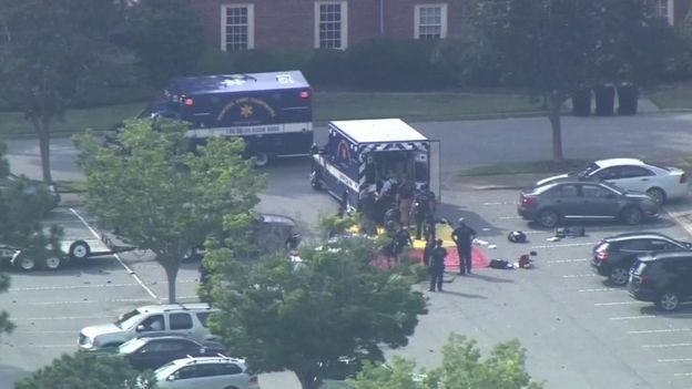 إطلاق نار في ولاية فرجينيا الأمريكية يخلف 12 قتيلا داخل مبنى حكومي