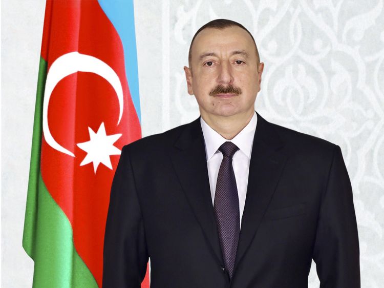 هنأ الرئيس الهام علييف الشعب الأذربيجاني بمناسبة عيد الفطر