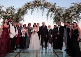 الرئيس التركي وعقيلته شاهدان على عقد زواج أوزيل