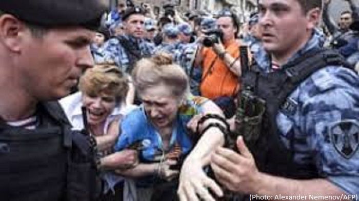 Russian police detain over 400 people at Moscow protest Monitors say